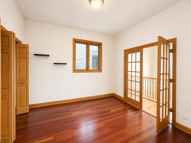 Building Photo - 1644 W Le Moyne St