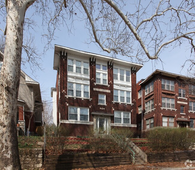 Building Photo - 4224-4226 Harrison Street