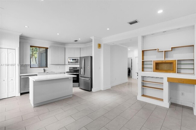 Building Photo - 5505 NW 112th Path