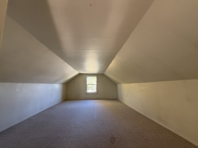 Building Photo - 326 Miles Ave
