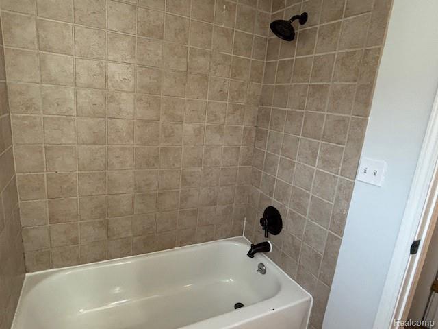 Building Photo - 916 Owana Ave