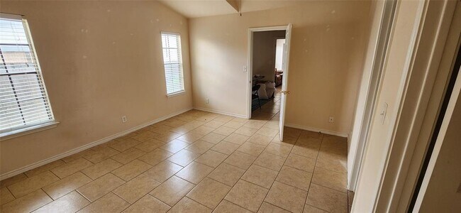 Building Photo - 9601 Amberglen Blvd