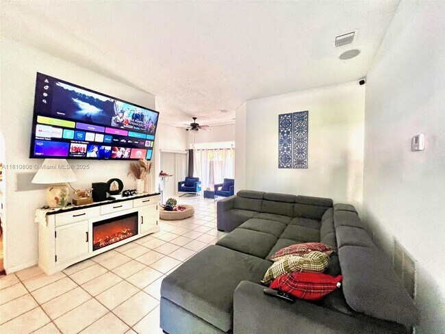 Building Photo - 21519 SW 90th Ct