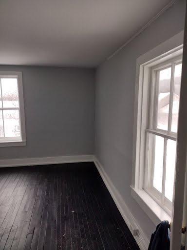 Building Photo - 35 Maple St
