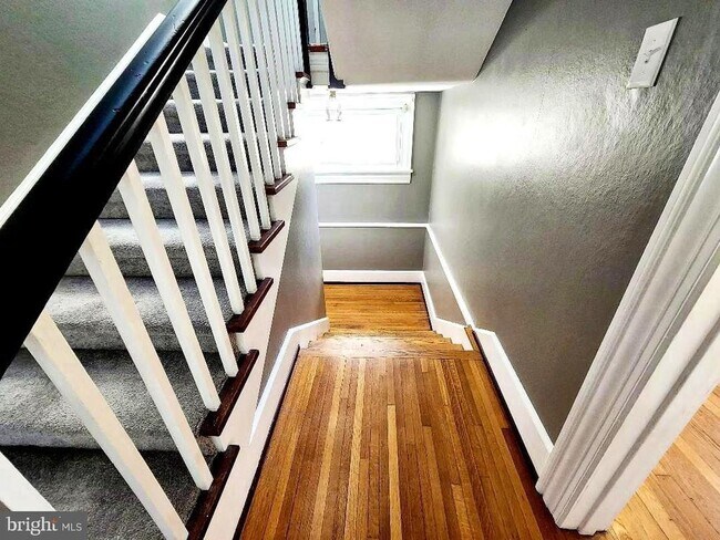 Building Photo - 515 Fourth St