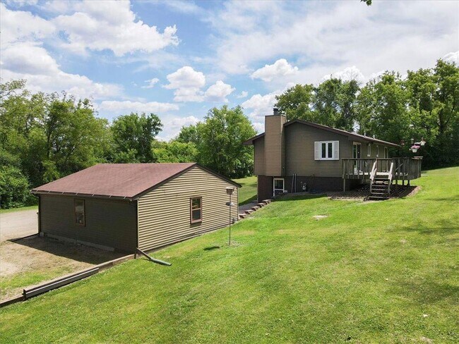 Building Photo - 1396 Military Rd