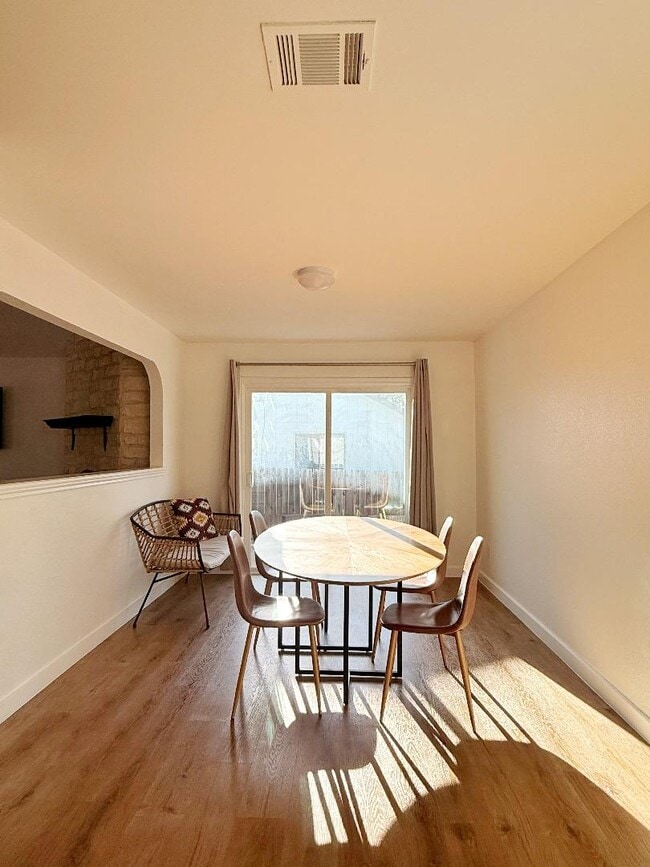 Building Photo - 1706 Woodwind Ln