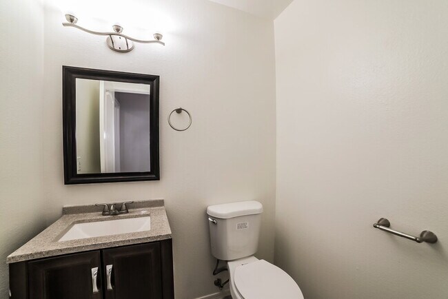 Building Photo - 17805 N 13th St