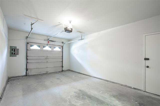 Building Photo - 9120 Villa Park Cir