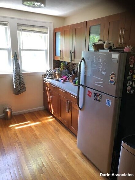 Building Photo - 38 Day St