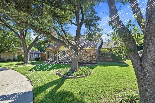 Building Photo - 593 King Cir