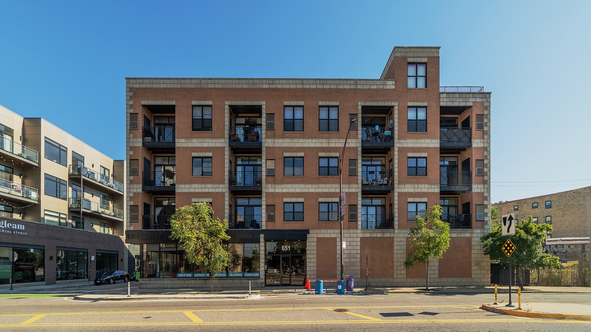 Building Photo - 651 N Milwaukee Ave