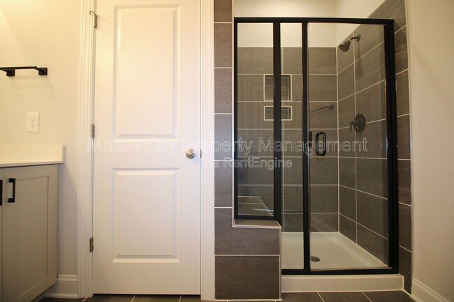 Building Photo - 612 Amaranth Dr
