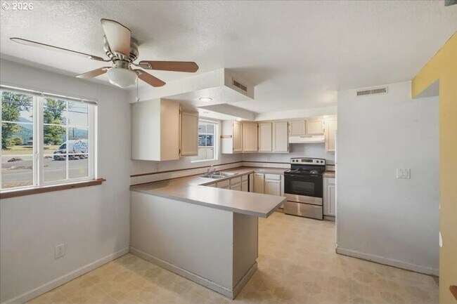 Building Photo - 1290 Riggs Hill Rd