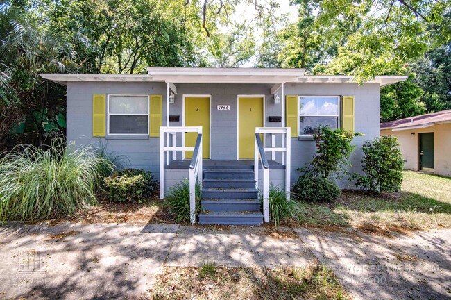 Building Photo - Great Duplex Just South of Downtown