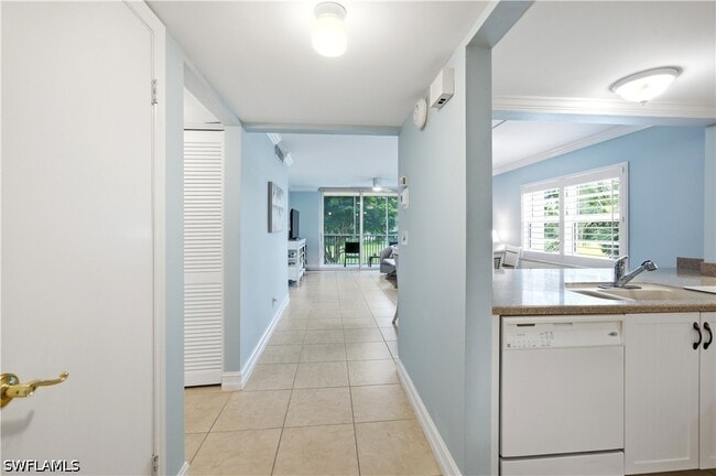 Building Photo - 1083 Forest Lakes Dr