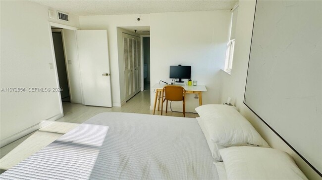 Building Photo - 1775 Washington Ave