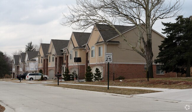 Building Photo - 6185-6190 Elarz Dr