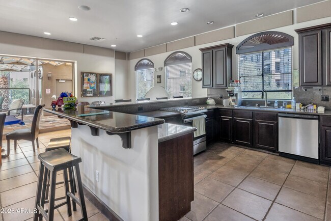 Building Photo - 5450 E Deer Valley Dr