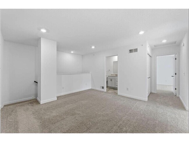 Building Photo - 15011 Adare Way