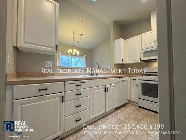 Building Photo - 14110 SE 171st Way