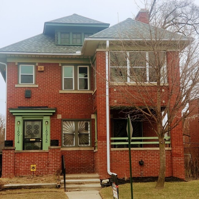 Building Photo - 16912 Fairfield St