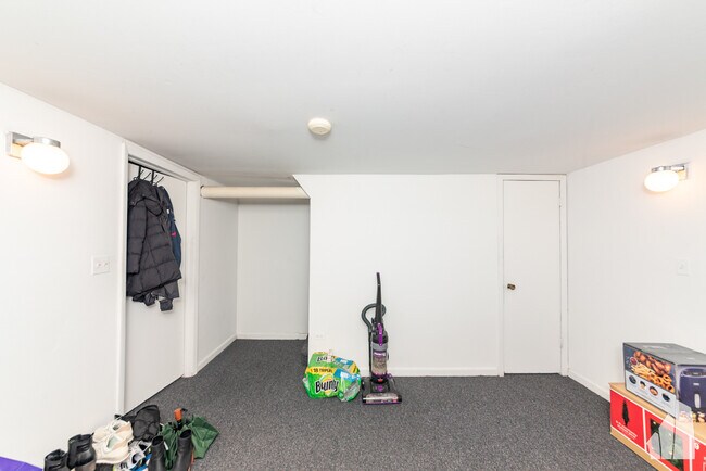 Building Photo - 3024 N Halsted St