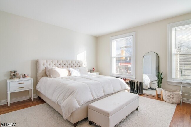 Building Photo - 660 Bloomfield Ave