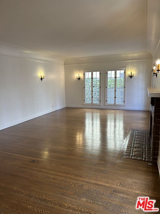 Building Photo - 326 N Orange Dr