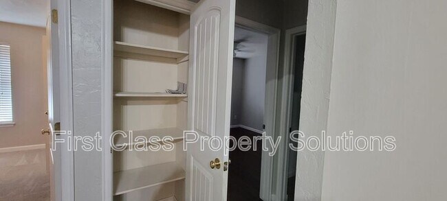 Building Photo - 2816 SE 95th St