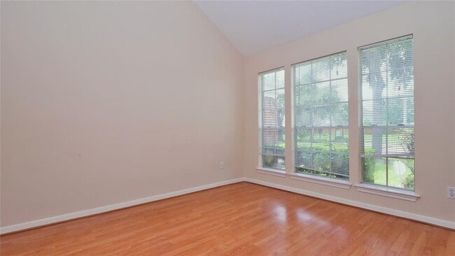 Building Photo - 1443 Grand Falls Dr