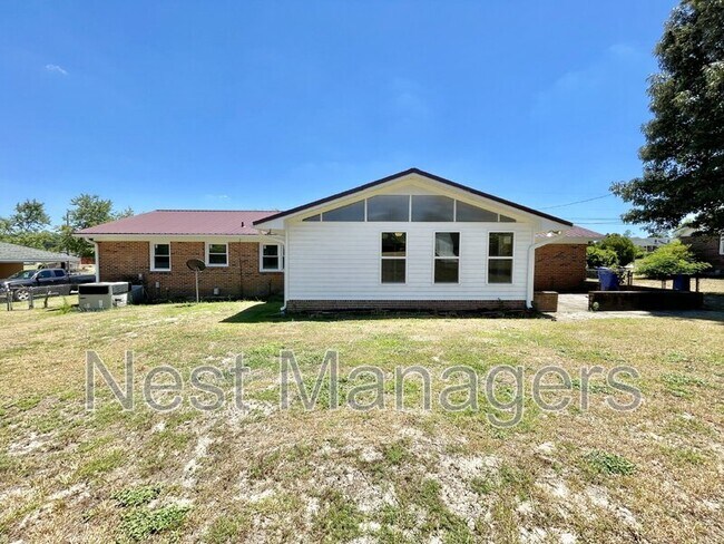 Building Photo - 621 Welsh Pl