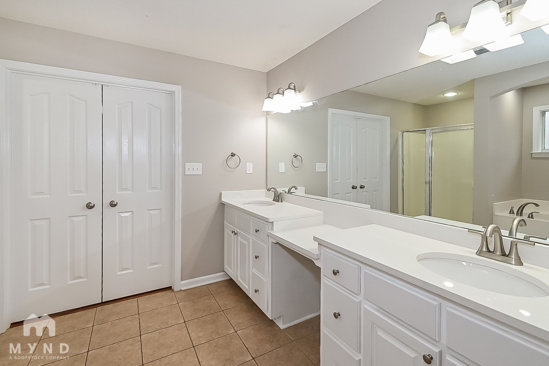 Building Photo - 1113 Deer Creek Dr