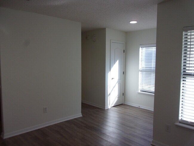 Building Photo - 274 Syrah Way