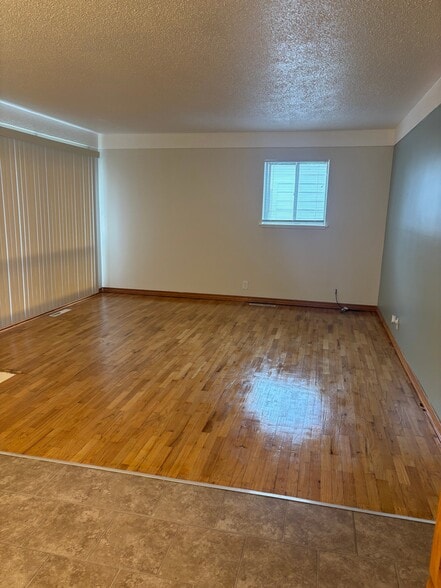 Building Photo - 1106 MacDonald Ave