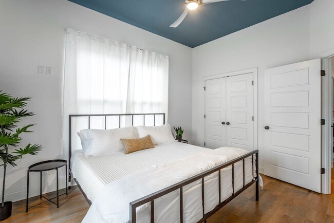 Building Photo - 1494 Madison St