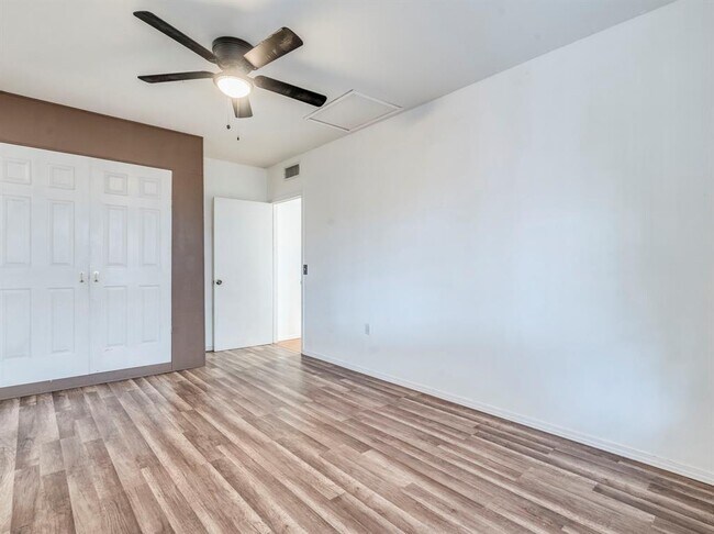 Building Photo - 5628 Pinon Vista Dr