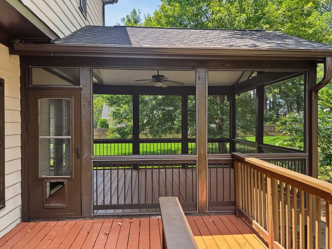 Building Photo - 3108 Summer Oaks Dr