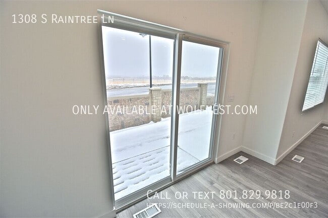 Building Photo - 1308 S Raintree Ln