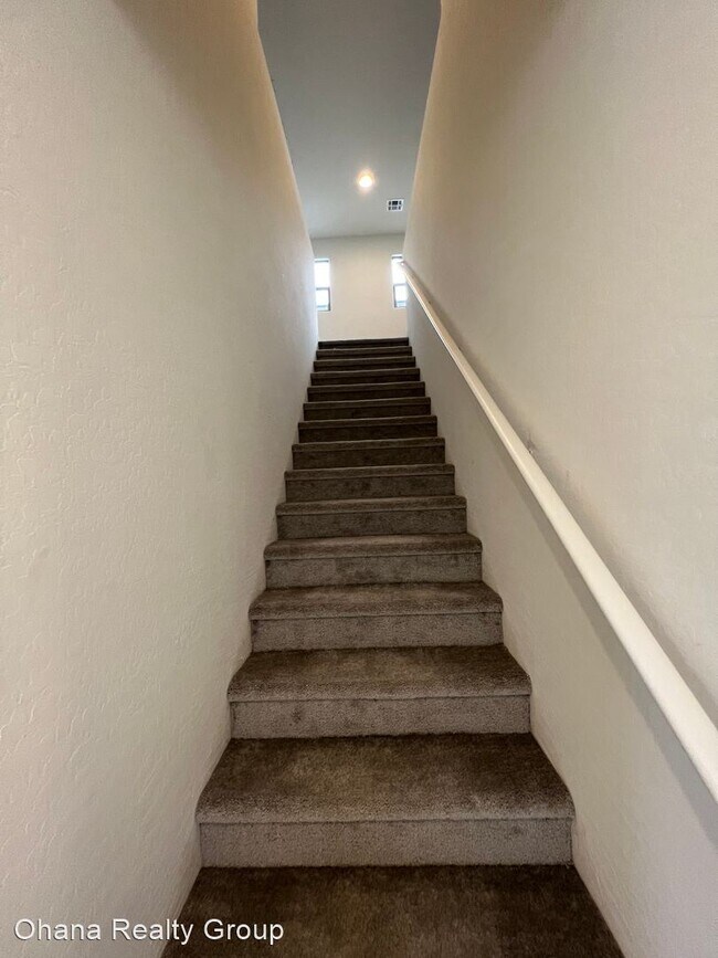 Building Photo - 4 br, 2.5 bath House - 10072 Spelter Street
