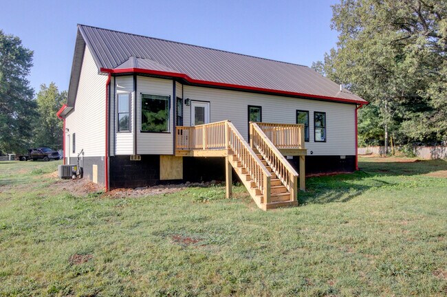 Building Photo - 112 Ted's Trail