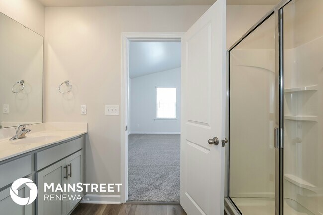 Building Photo - 111 Naples Rd