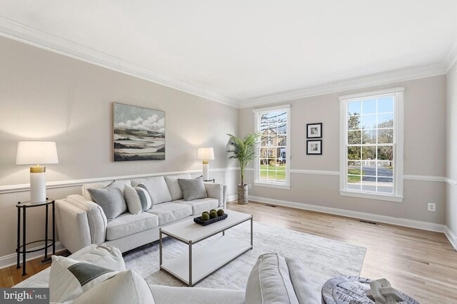 Building Photo - 19925 Interlachen Cir