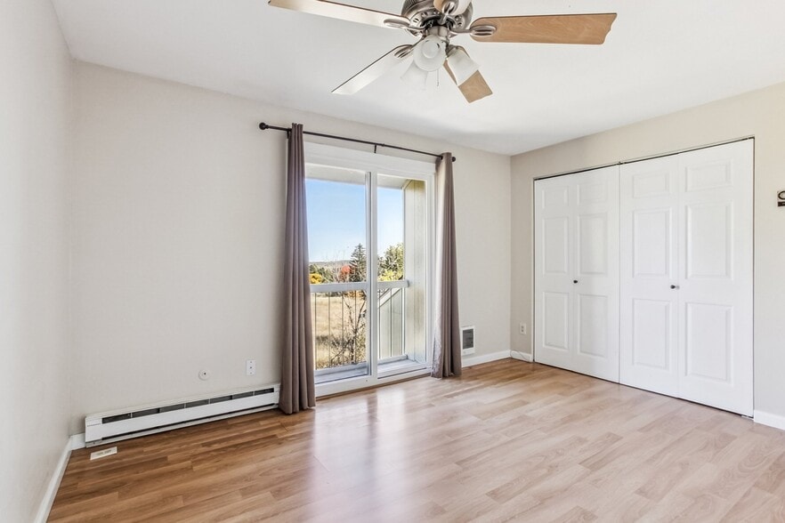 Master Bedroom - 3387 Cripple Creek Trl