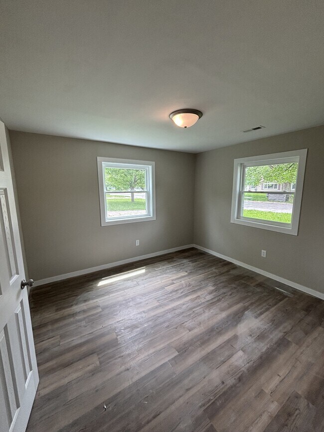 Building Photo - 6301 Nimitz Dr