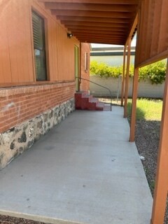 Building Photo - 902 S Fremont Ave