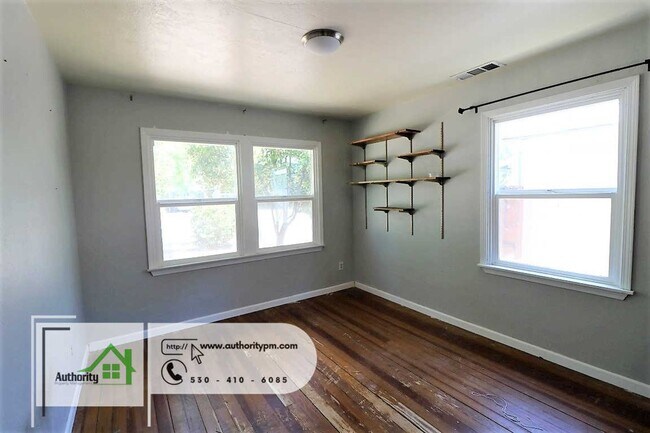 Building Photo - 841 South St