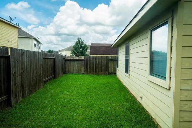 Building Photo - 2414 Alcove Foster Ct