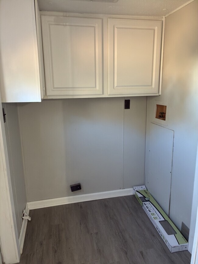 Building Photo - 2 Crosby Ln