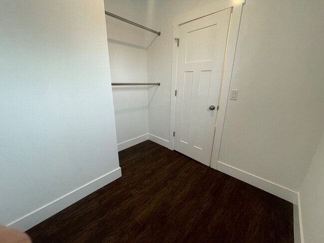 Building Photo - Now renting Brand new 1 bedroom 1.5 bathroom Executive Townhome